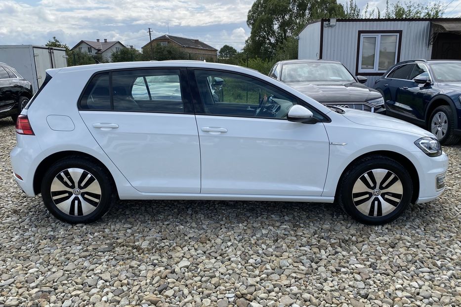 Продам Volkswagen e-Golf 35.8 kWh 136 к.с. +Колеса 2020 года в Львове