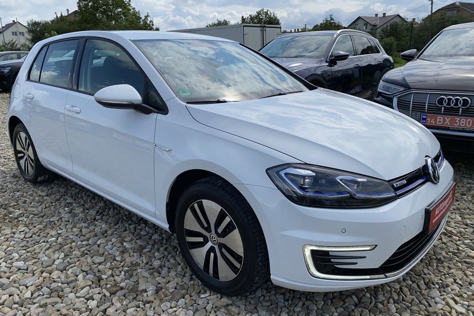 Продам Volkswagen e-Golf 35.8 kWh 136 к.с. +Колеса 2020 года в Львове