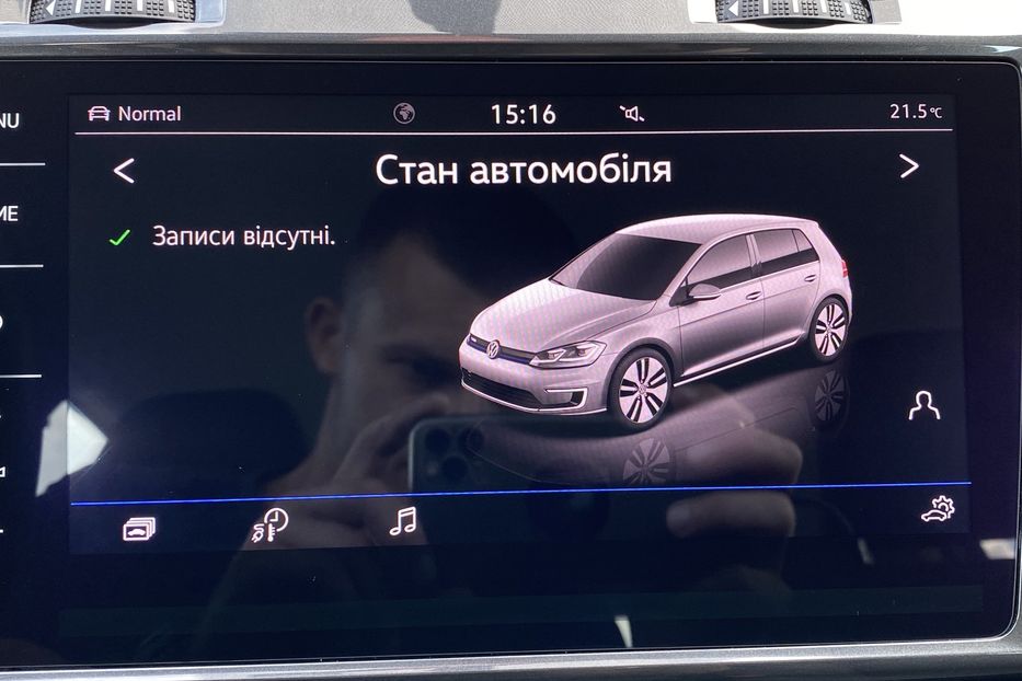 Продам Volkswagen e-Golf 35.8 kWh 136 к.с. +Колеса 2020 года в Львове