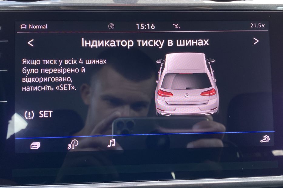 Продам Volkswagen e-Golf 35.8 kWh 136 к.с. +Колеса 2020 года в Львове