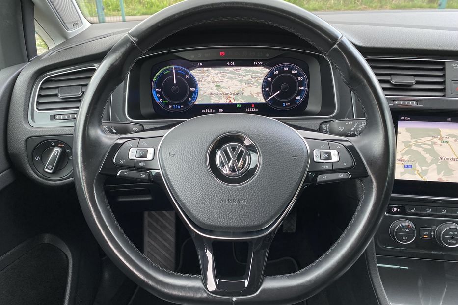 Продам Volkswagen e-Golf ТепловийБезключШкіраDynaudio 2021 года в Львове