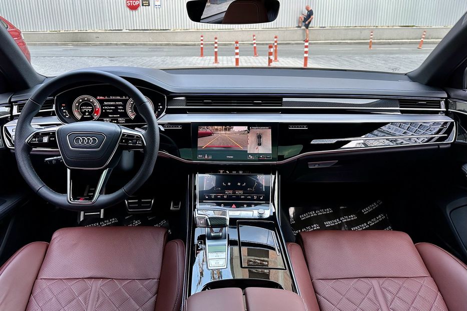 Продам Audi S8 2023 года в Киеве