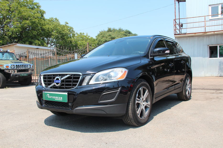 Продам Volvo XC60 2012 года в Одессе