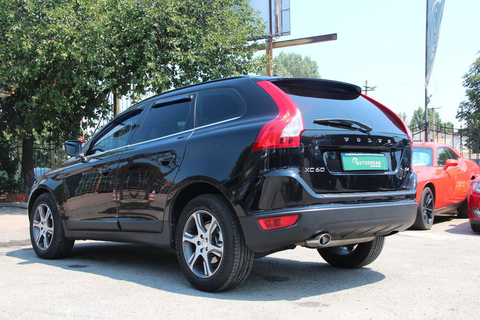 Продам Volvo XC60 2012 года в Одессе