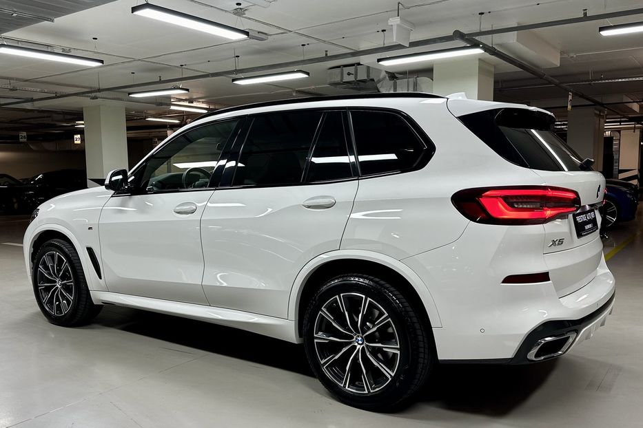 Продам BMW X5 40i Steptronic xDrive 2022 года в Киеве