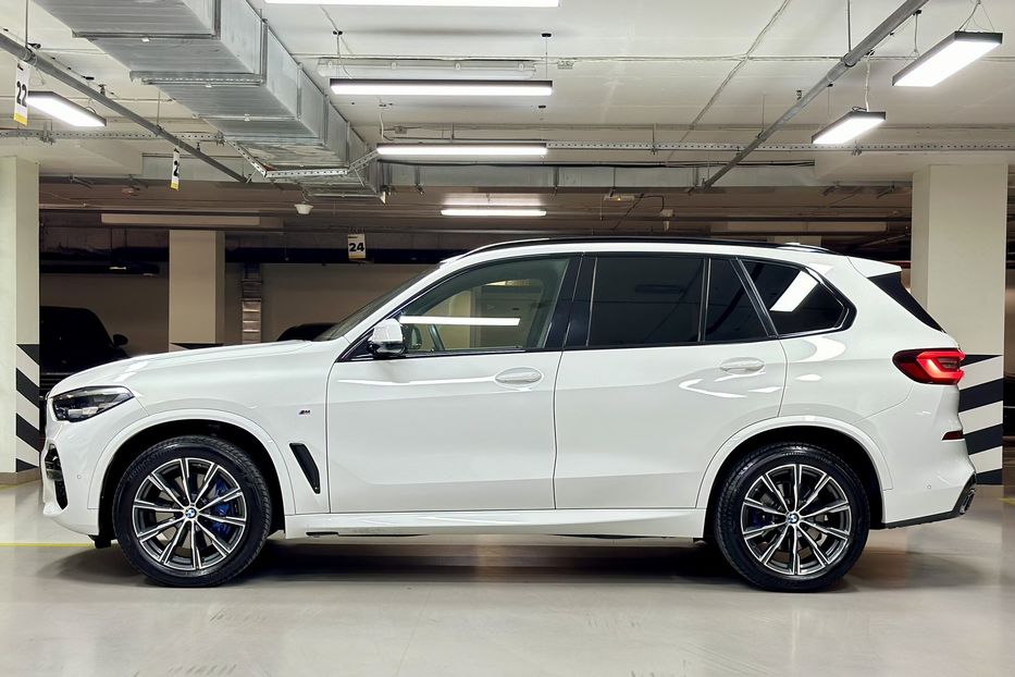 Продам BMW X5 40i Steptronic xDrive 2022 года в Киеве