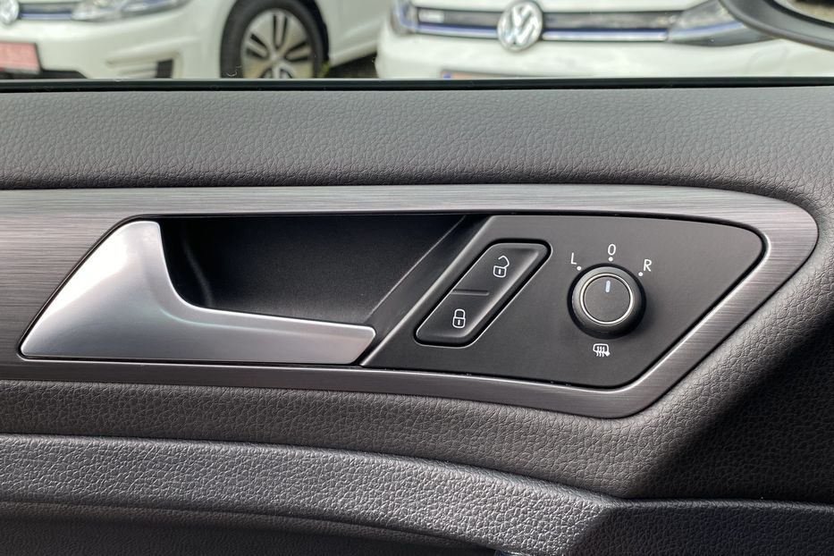 Продам Volkswagen e-Golf ТЕПЛОВИЙ,FULL LED,КОКПІТ,КРУЇЗ 2020 года в Львове