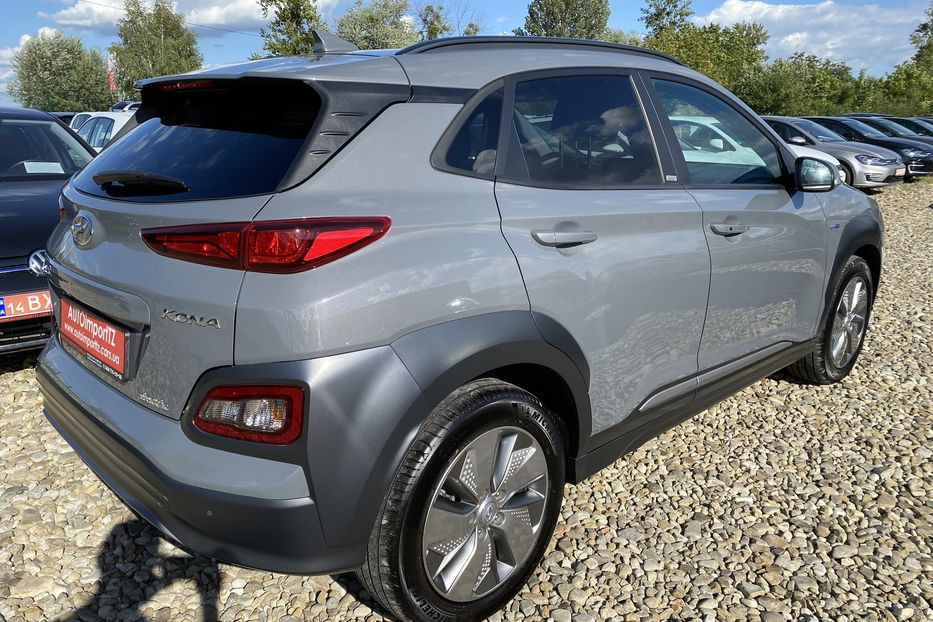 Продам Hyundai Kona Тепловий Безключовий Камера  2021 года в Львове