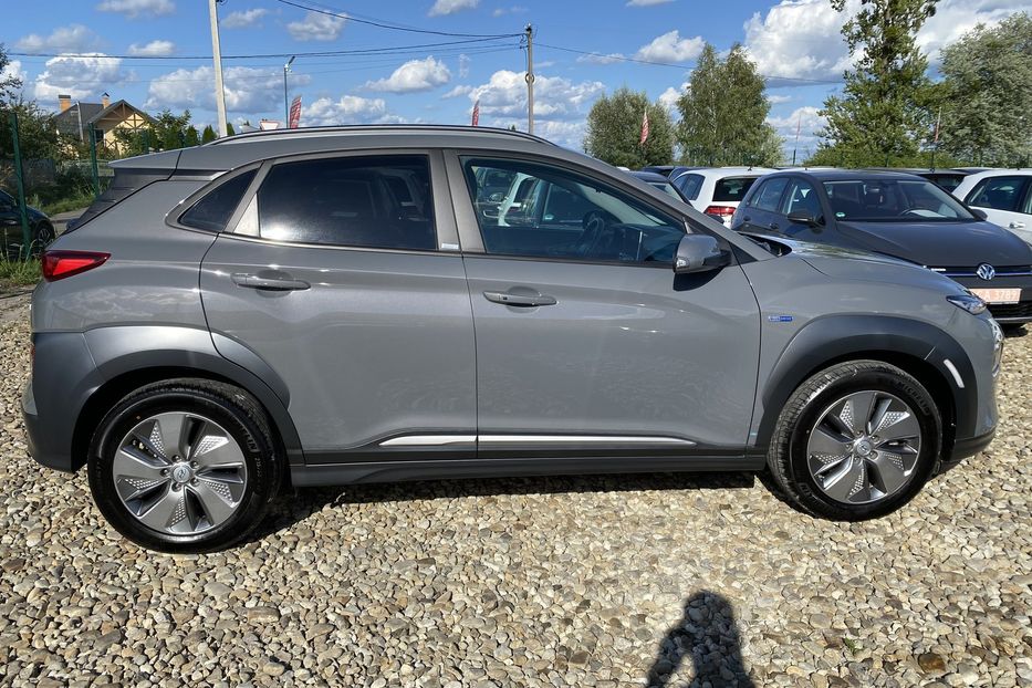 Продам Hyundai Kona Тепловий Безключовий Камера  2021 года в Львове