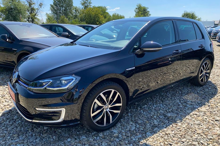 Продам Volkswagen e-Golf ТепловийАмбіентпідсвіткаКамера 2020 года в Львове