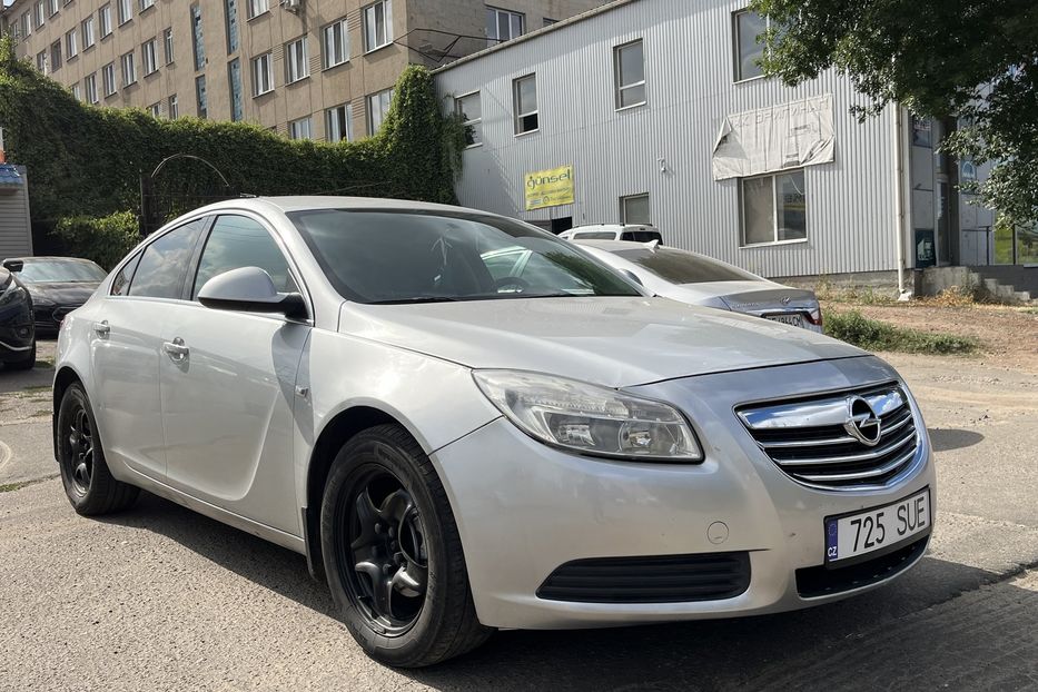 Продам Opel Insignia 2,0 TDI 2011 года в Николаеве