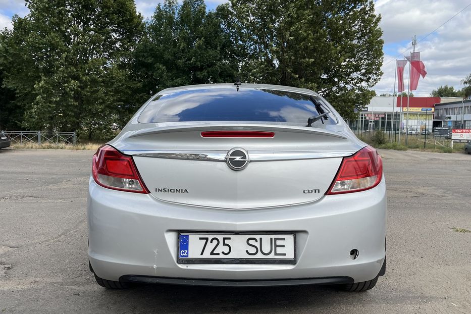 Продам Opel Insignia 2,0 TDI 2011 года в Николаеве