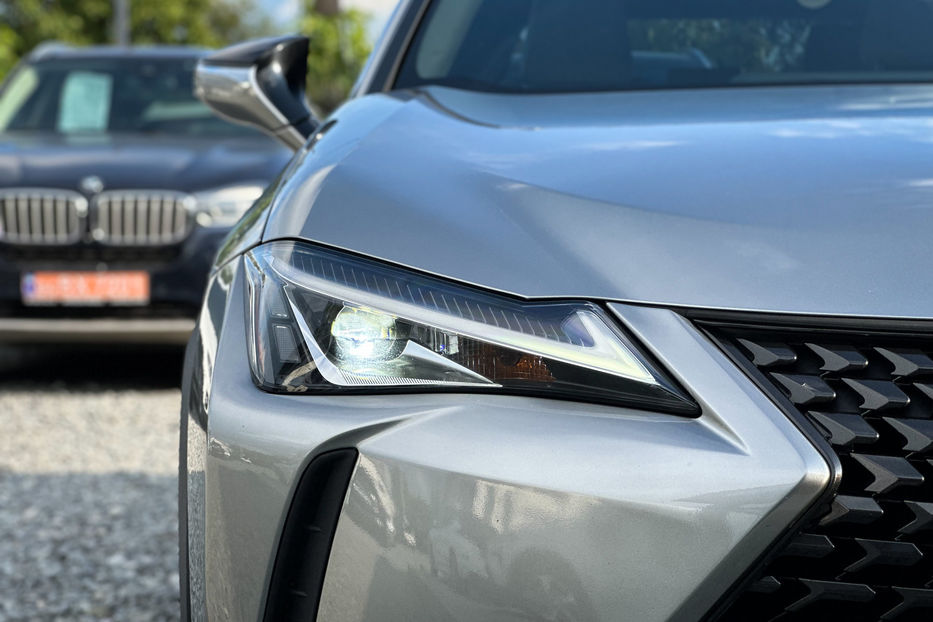 Продам Lexus CT UX 200 2019 года в Черновцах