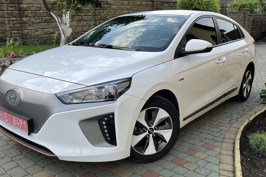 Продам Hyundai Ioniq EV Comfort НЕ МАЛЬОВАНА!!! 2017 года в Львове