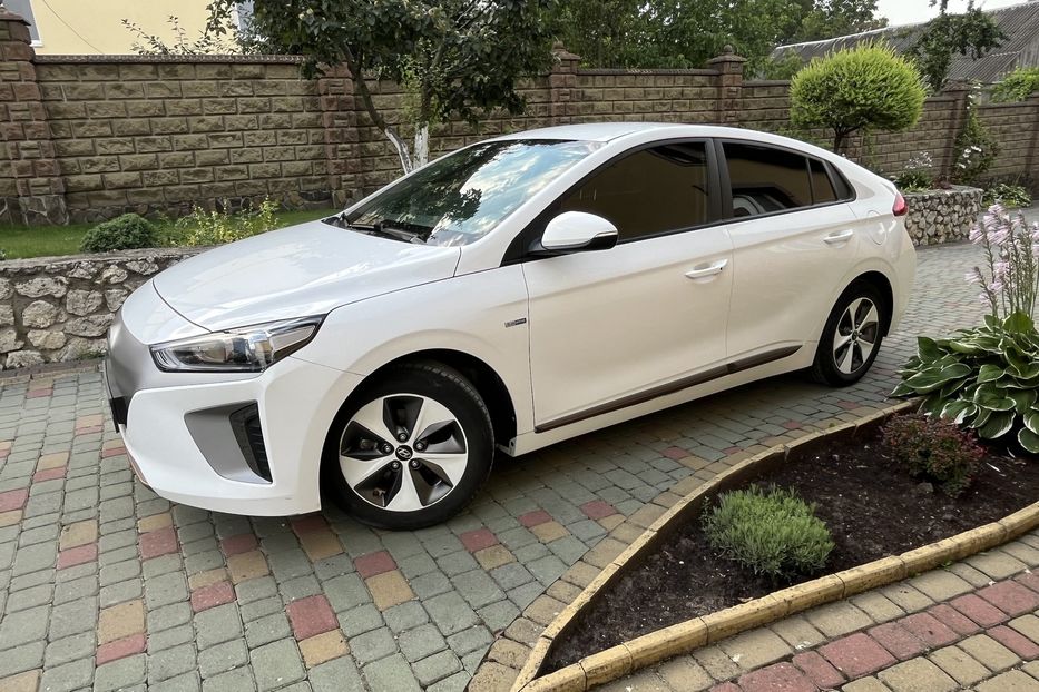 Продам Hyundai Ioniq EV Comfort НЕ МАЛЬОВАНА!!! 2017 года в Львове