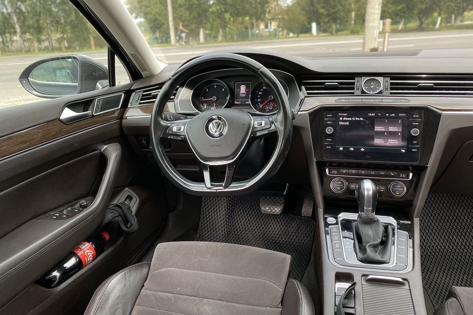 Продам Volkswagen Passat B8 2016 года в Луцке