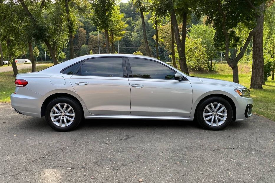 Продам Volkswagen Passat B8 B9 NEW 2020 года в Киеве