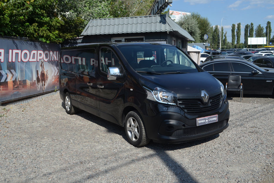 Продам Renault Trafic пасс. 2015 года в Киеве