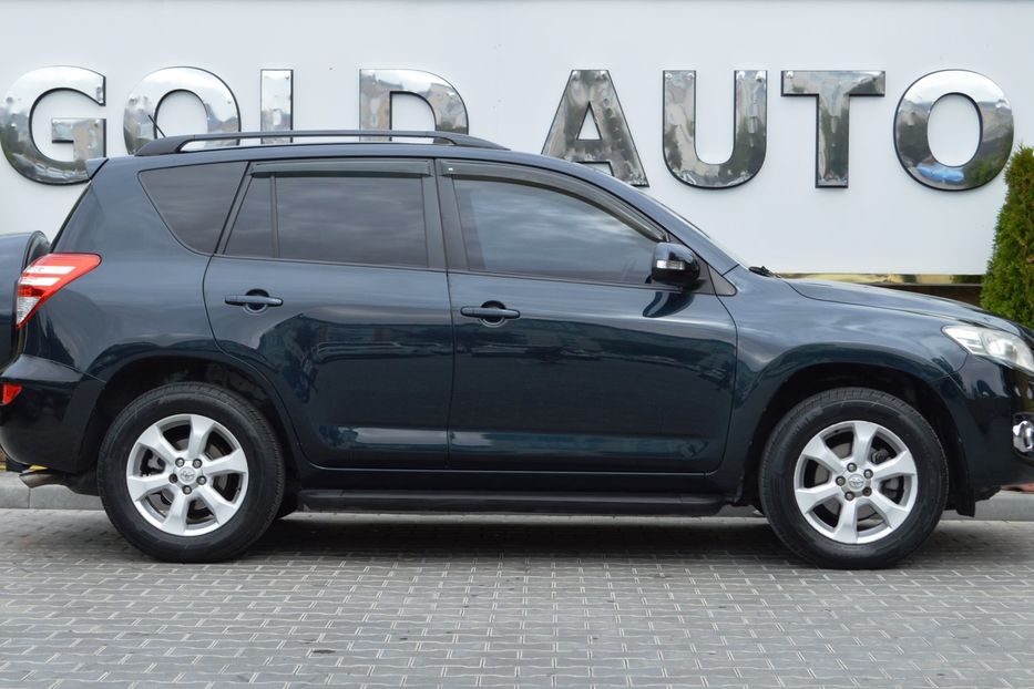 Продам Toyota Rav 4 2011 года в Одессе