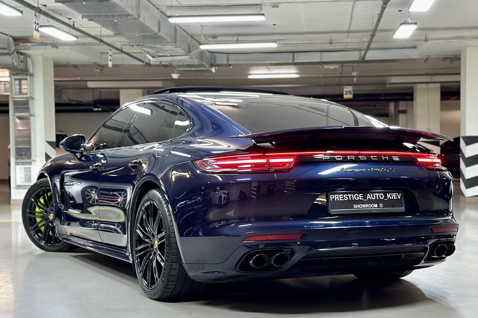 Продам Porsche Panamera Turbo S E-Hybrid 2017 года в Киеве