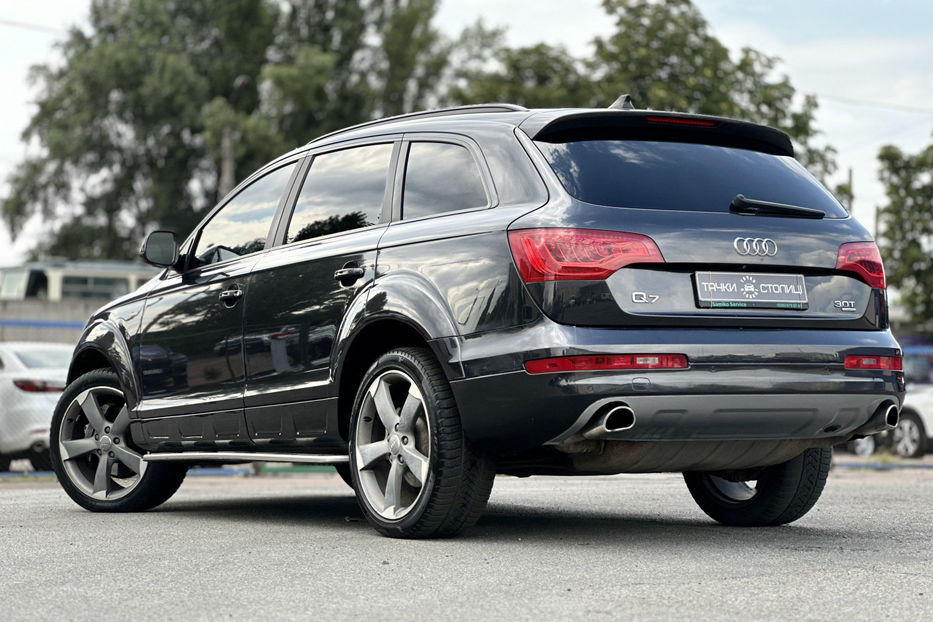 Продам Audi Q7 2013 года в Киеве