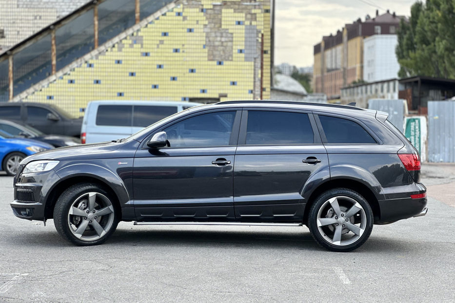 Продам Audi Q7 2013 года в Киеве