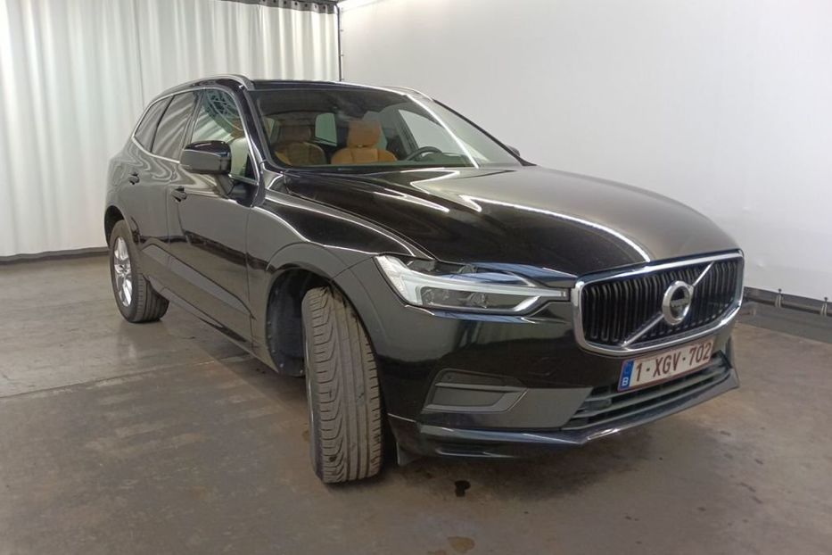 Продам Volvo XC60 MOMENTUM PRO 120kw v7168 2020 года в Луцке