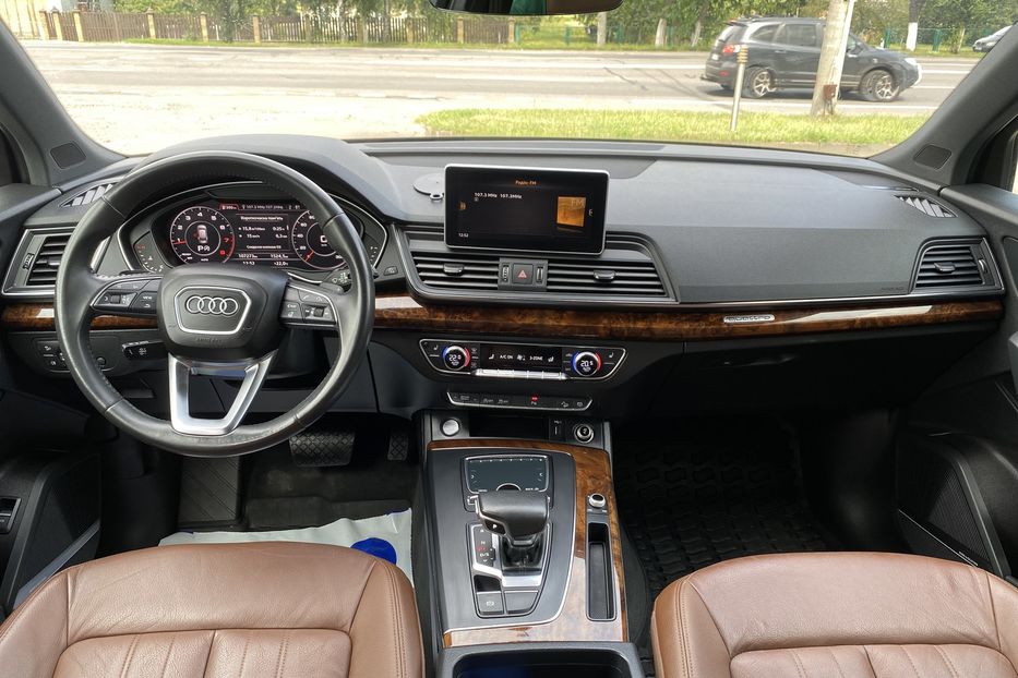 Продам Audi Q5 2017 года в Луцке