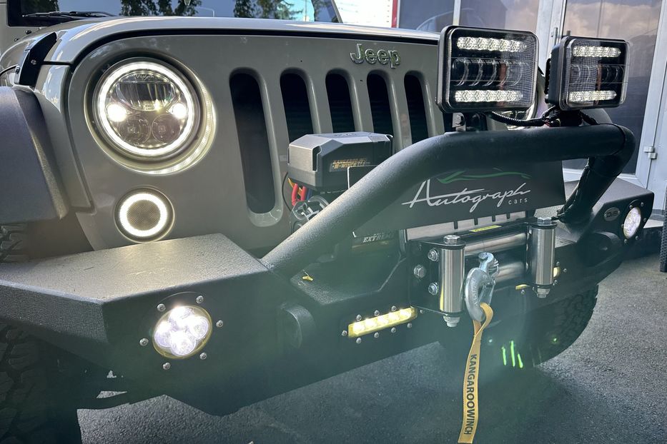 Продам Jeep Wrangler Sport 3.6 2017 года в Киеве