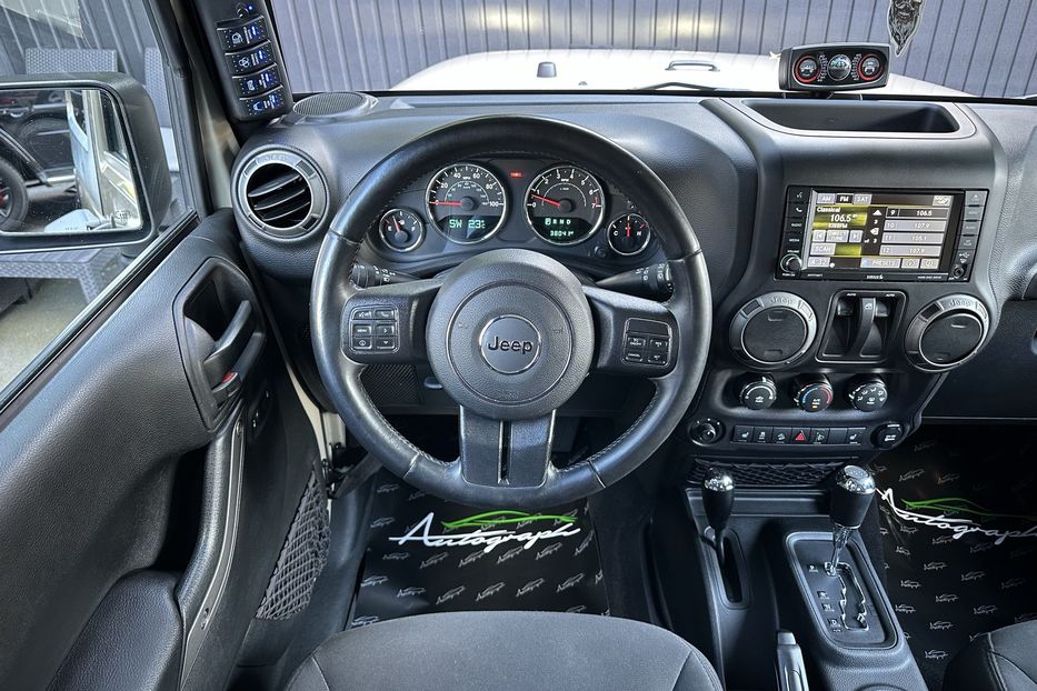 Продам Jeep Wrangler Sport 3.6 2017 года в Киеве