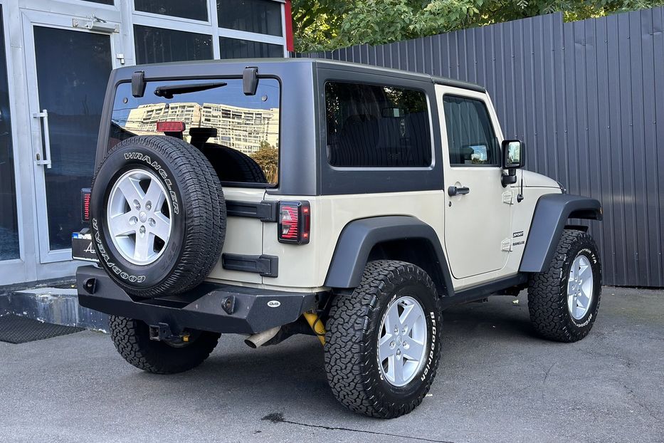 Продам Jeep Wrangler Sport 3.6 2017 года в Киеве