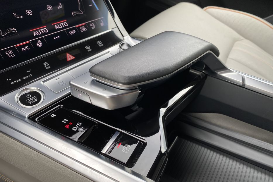 Продам Audi E-Tron 95 kWh 408 к.с. Black Edition 2021 года в Львове