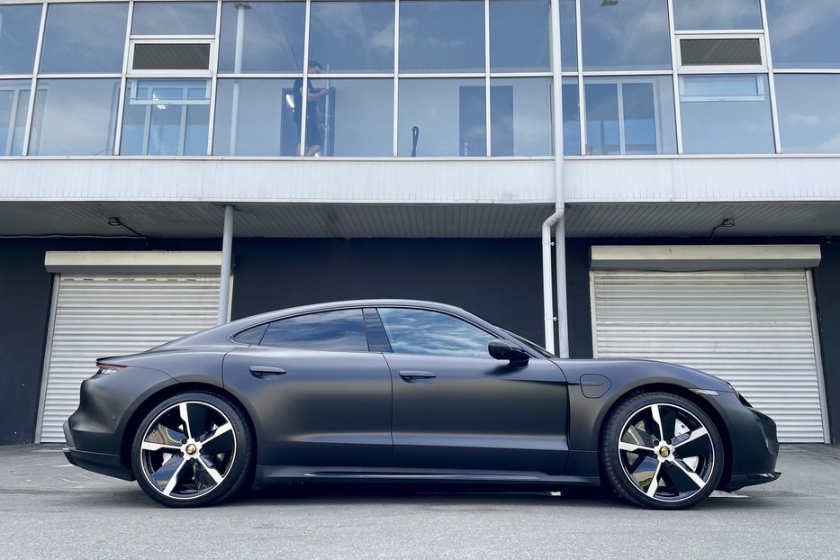 Продам Porsche Taycan Turbo 2020 года в Киеве