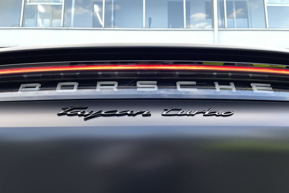 Продам Porsche Taycan Turbo 2020 года в Киеве