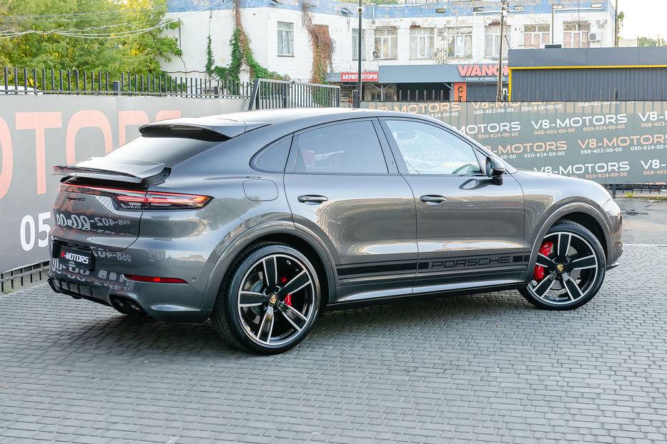 Продам Porsche Cayenne Coupe GTS 2022 года в Киеве