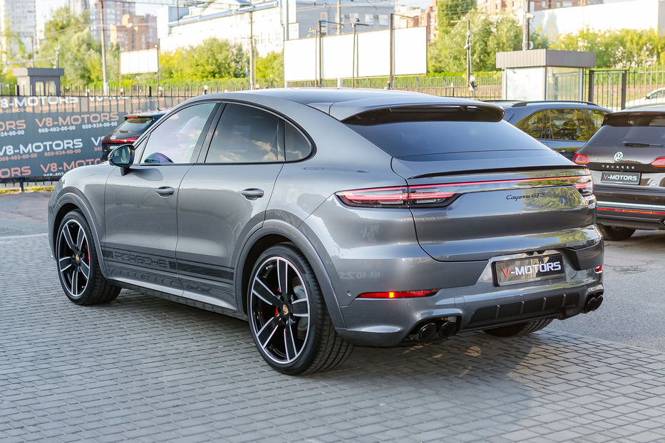 Продам Porsche Cayenne Coupe GTS 2022 года в Киеве