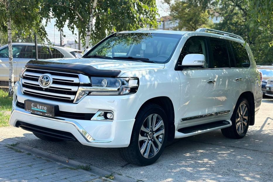 Продам Toyota Land Cruiser 200 2017 года в Черновцах