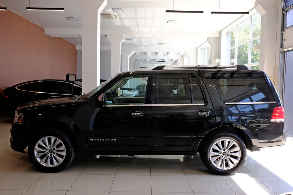 Продам Lincoln Navigator 2016 года в Одессе