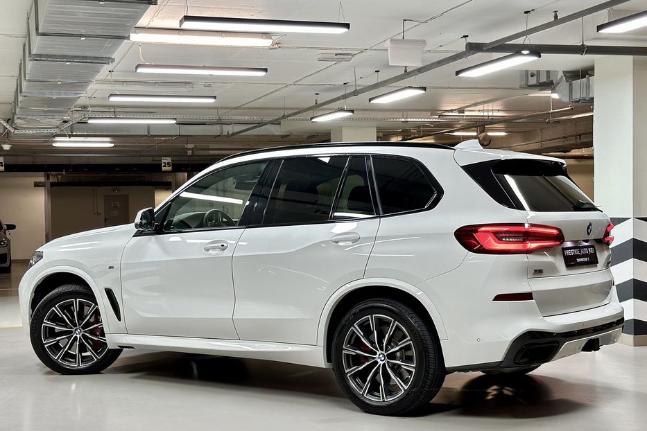 Продам BMW X5 M50i Steptronic xDrive 2021 года в Киеве