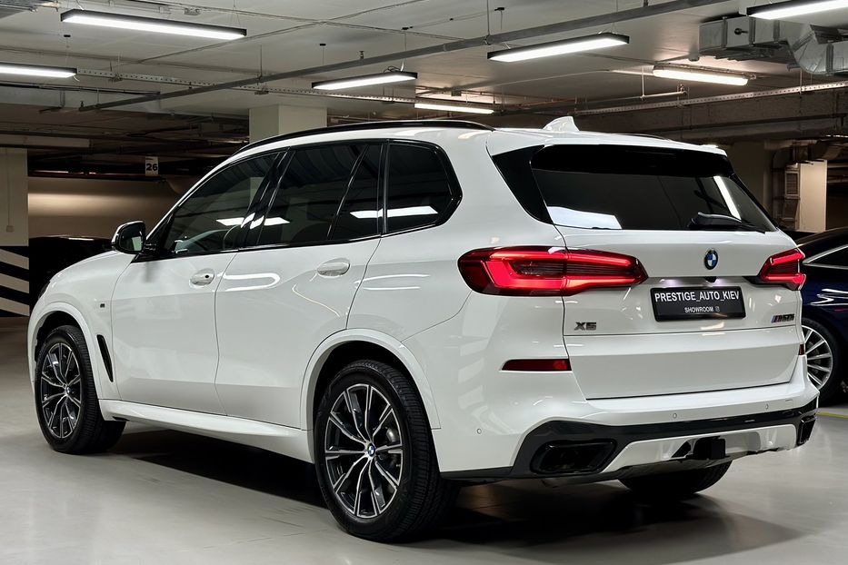 Продам BMW X5 M50i Steptronic xDrive 2021 года в Киеве