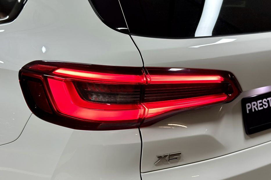 Продам BMW X5 M50i Steptronic xDrive 2021 года в Киеве