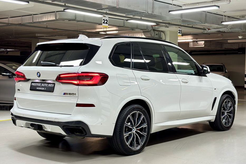 Продам BMW X5 M50i Steptronic xDrive 2021 года в Киеве