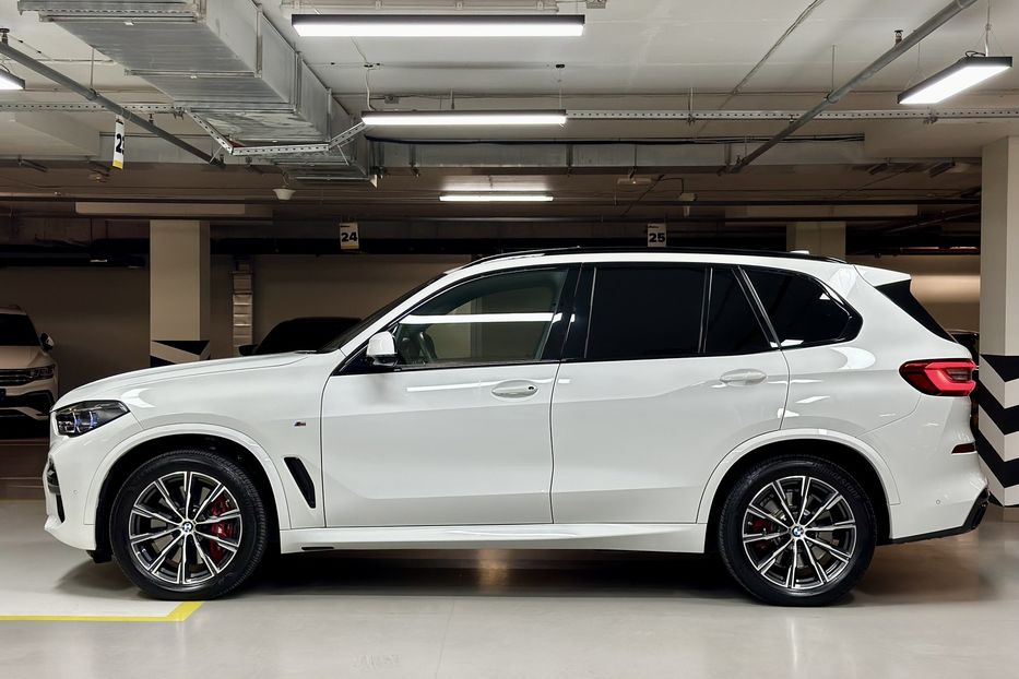 Продам BMW X5 M50i Steptronic xDrive 2021 года в Киеве