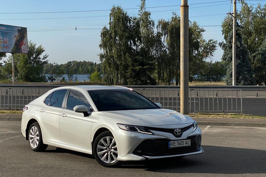 Продам Toyota Camry 2020 года в Днепре