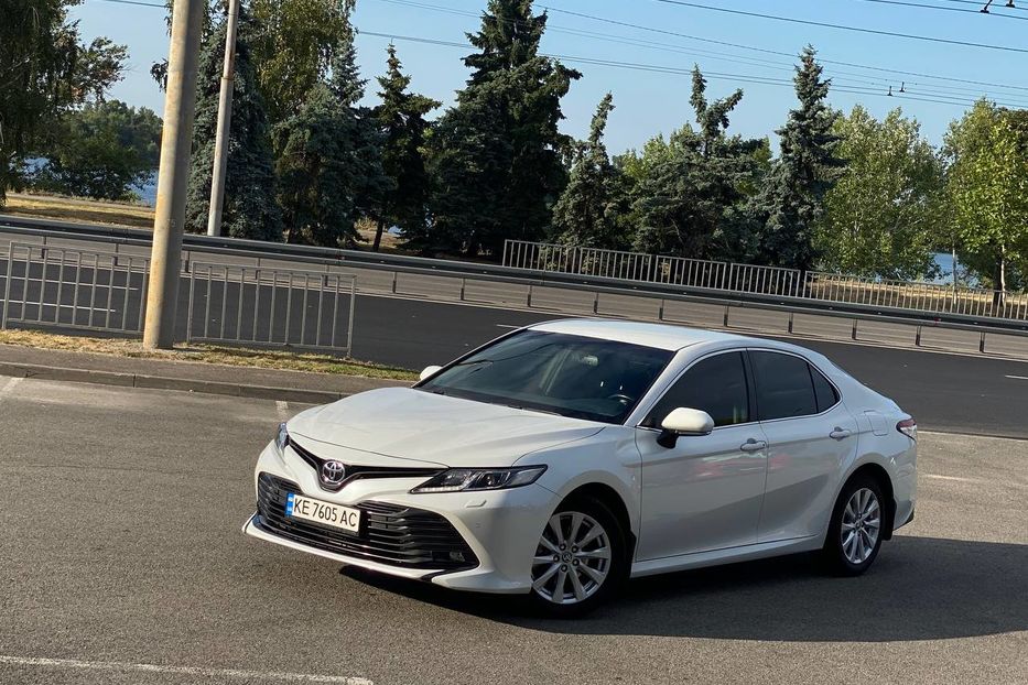 Продам Toyota Camry 2020 года в Днепре