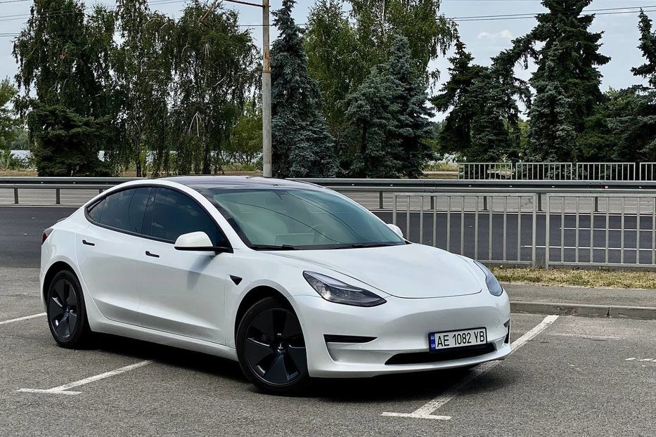 Продам Tesla Model 3 2022 года в Днепре