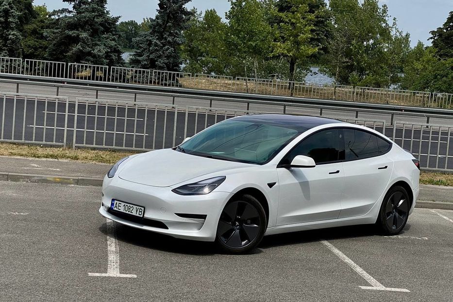 Продам Tesla Model 3 2022 года в Днепре