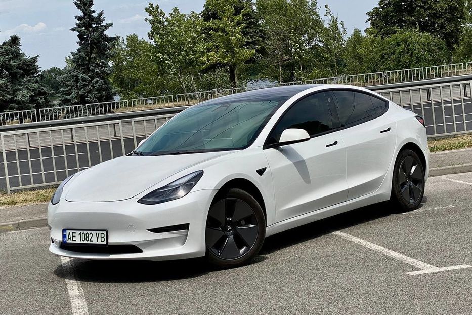 Продам Tesla Model 3 2022 года в Днепре