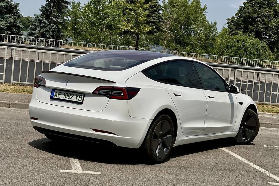 Продам Tesla Model 3 2022 года в Днепре