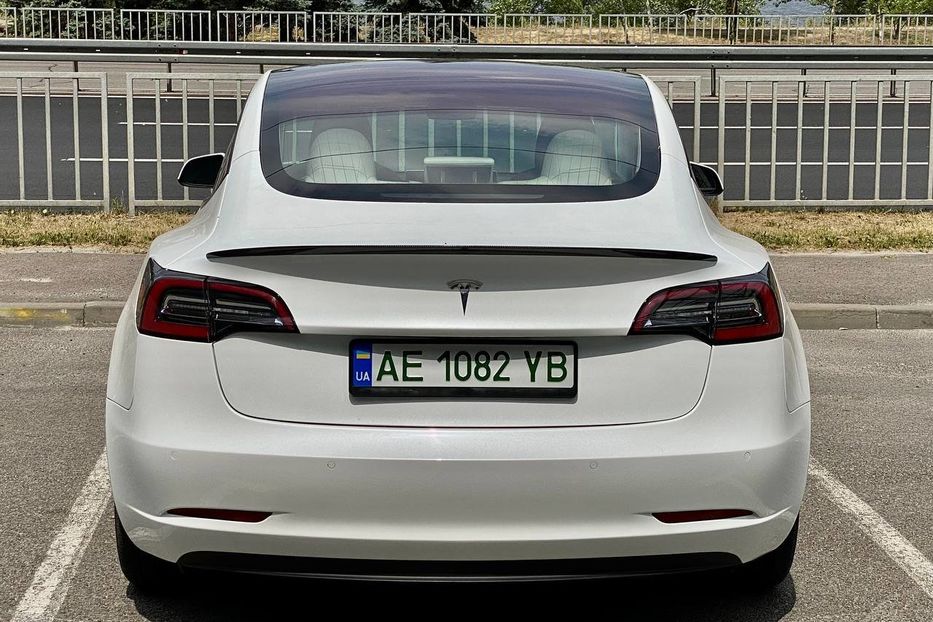 Продам Tesla Model 3 2022 года в Днепре